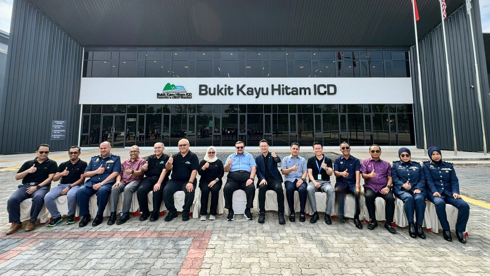 Amir Hamzah Visits Newly Completed Bukit Kayu Hitam Inland Customs Depot